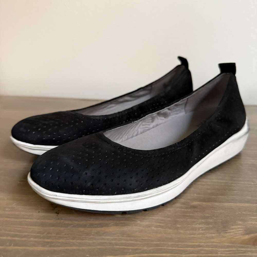 Naturalizer Womens 9M Black Phillipia Perforated Slip On Comfort Shoes Sneakers